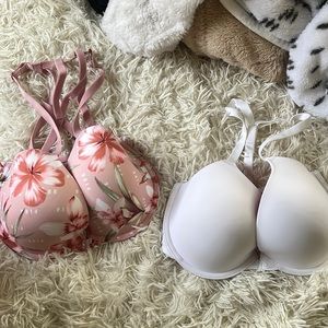 2 victoria’s secret bras